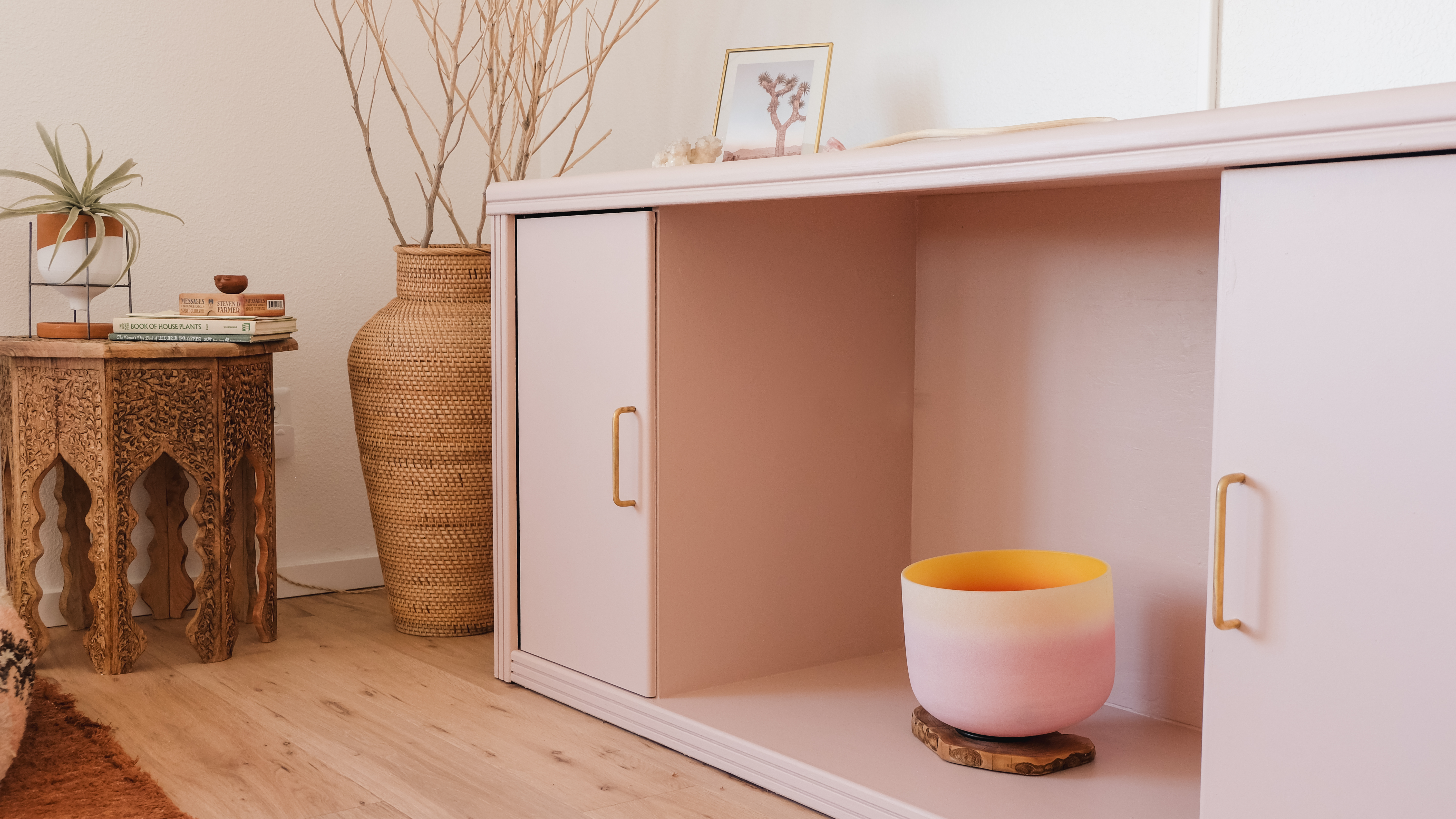 Vintage dresser